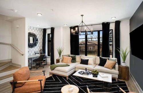 McFerrin Park House | 263 m² House ∙ 4 bedrooms ∙ 12 guests