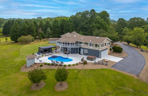Lynn House | 265 m² House ∙ 5 bedrooms ∙ 12 guests