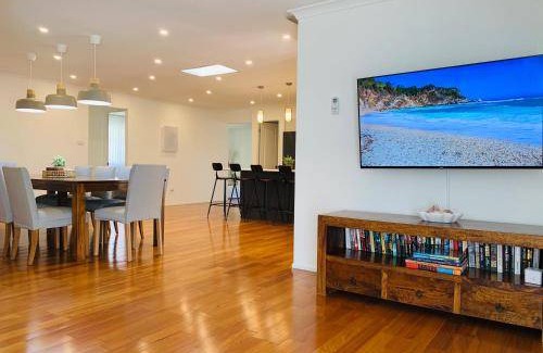 Shell Cove House | 270 m² House ∙ 5 bedrooms ∙ 12 guests
