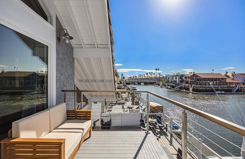 Channel Islands House | 271 m² House ∙ 4 bedrooms ∙ 11 guests