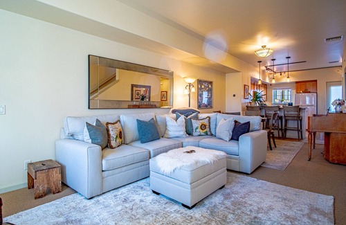 Hailey Condo | 2BD Sweetwater Condo - Community Park, Pool + Hot Tub