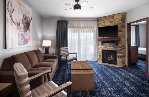 Lake Delton Resort | 2Bed/2Bath Deluxe- Lovely Dells Resort w/Access to Wilderness Territory!