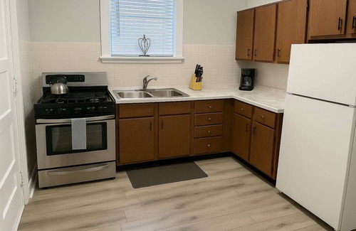 Cragin Apartment | 2BR Cozy & Functional Unit