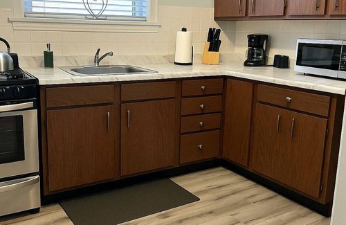 Cragin Apartment | 2BR Cozy & Functional Unit