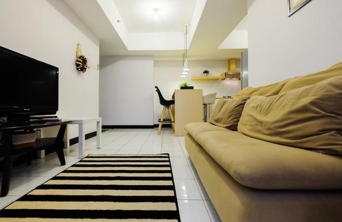 Karet Apartment | 2BR Pool View @ The Wave Apartment near Epicentrum Kuningan By Travelio