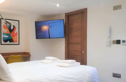 Swindon Apartment | 2Old Town Superior Room,En-suite,High Speed WiFi