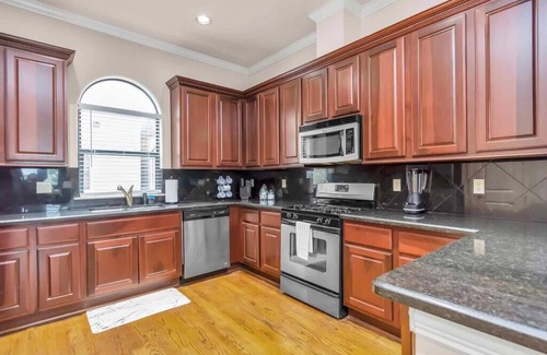 Woodlake - Briar Meadow House | 2UNITS|24Guests|KingBed|FREEParking|UptownHOU