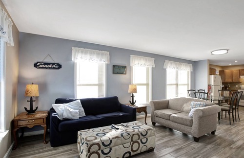 Seaside Heights House | 3 Bdr 2Bath 2 minutes walk to the boardwalk and beach NO PROMS or GRAD PARTIES