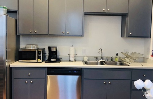 Yuba City Condo | 3 Bed Apt Home Right Across from the Hospital.