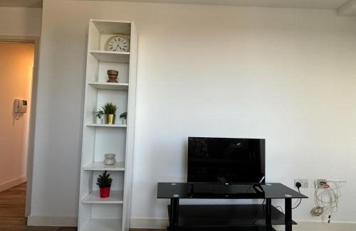Evelyn Apartment | 3 Bed Balcony Greenwich Retreat