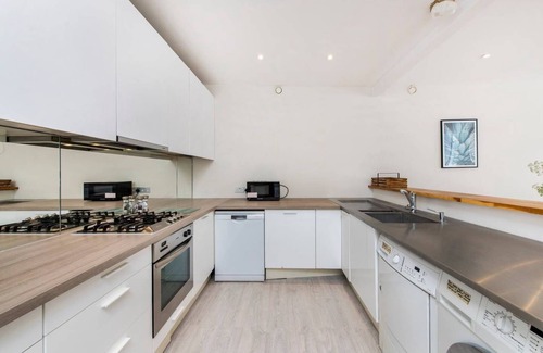Battersea House | 3-Bed Mews House, Battersea