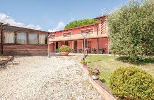 Orentano House | 3 bedroom accommodation in Orentano PI