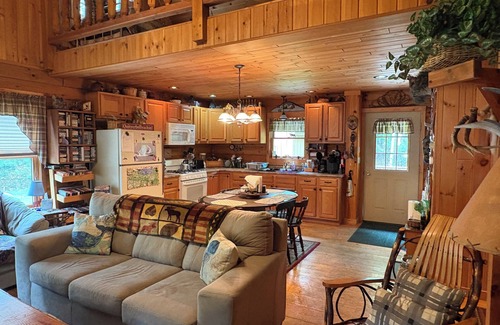 Greenville Junction Cabin | 3-bedroom cabin in heart of Greenville, with WiFi, just 3 minute walk to Lake!