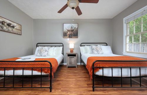 Fortson House | 3-Bedroom Columbus Family Home with Private Pool