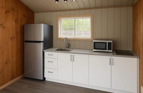 Carling House | 3-Bedroom Cottage #5 - Sand Bay