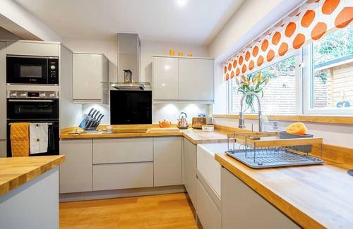 City Centre Cottage | 3 bedroom accommodation in Stratford Upon Avon