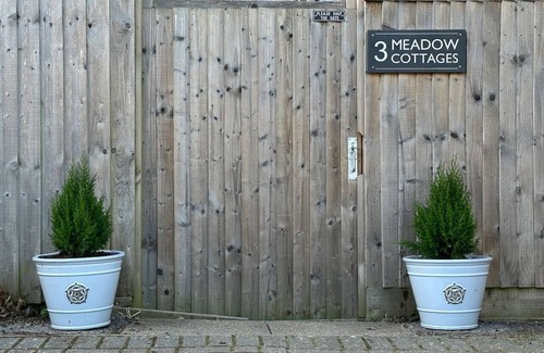 Harnham Cottage | 3 Bedroom Luxury Cottage near Salisbury Cathedral & Stonehenge