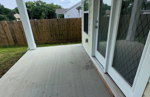 Antioch House | 3 bedroom Luxury House with AC,WiFi, free laundry and garage. Enjoy your stay