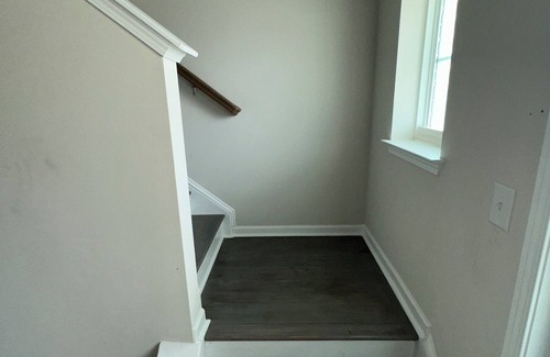 Antioch House | 3 bedroom Luxury House with AC,WiFi, free laundry and garage. Enjoy your stay