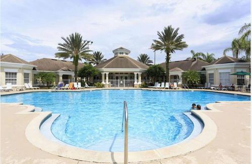 Windsor Palms Apartment | 3 Bedroom Resort Style Condo, 3 Miles to Disney!