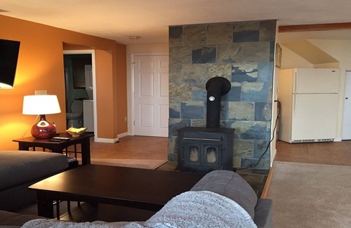Gilford House | 3-bedroom vacation home 13 minutes from Lake Winnipesaukee
