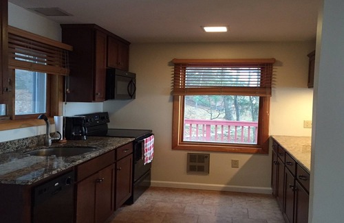Gilford House | 3-bedroom vacation home 13 minutes from Lake Winnipesaukee