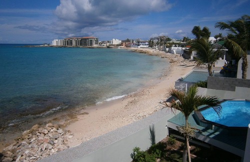 Beacon Hill Villa | 3 BR/3 bath. Sint Maarten DIRECT BEACHFRONT WITH POOL! Rates start at $225/nt!