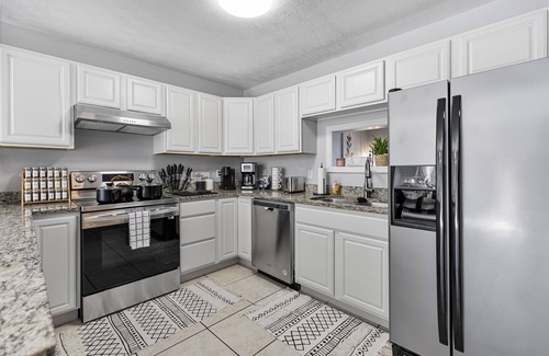 Osage House | 3 BR/3 Full bath townhouse