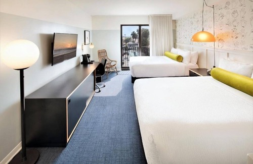 Venice Hotel | 3 Rooms w/Balcony Near the Beach | Kitchen | Rooftop | Free Breakfast
