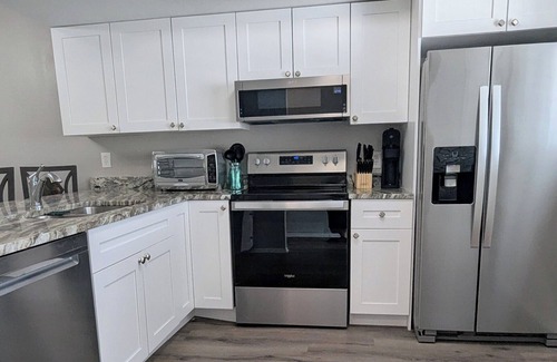 Biggar Condo | 30% NOVEMBER DISCOUNT! Check our rates. December and January Available also!