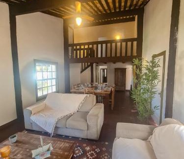 Porto Belo House | 300m Praia Manguinhos - Churrasqueira + ar condicionado