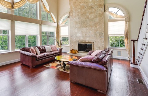 Mainland House | 306 m² House ∙ 4 bedrooms ∙ 8 guests
