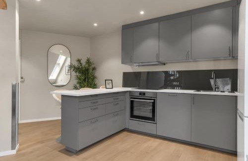 Sandviken Apartment | 307SB10 - Three Bedroom Stay
