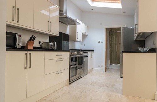 Upper Town Cottage | 33 Crescent Gardens