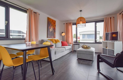 Municipality of Stichtse Vecht Boat Rental | 33 m² Houseboat ∙ 2 bedrooms ∙ 3 guests