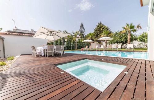 Corroios Villa | 330 m² Villa ∙ 7 bedrooms ∙ 14 guests