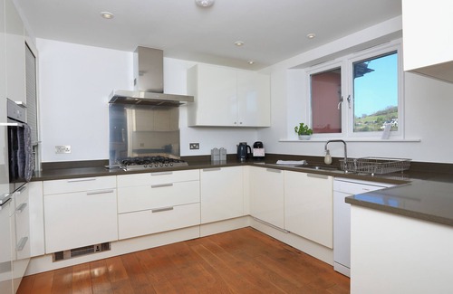 Dartmouth Cottage | 34 DART MARINA in Dartmouth