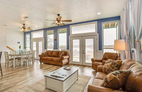 Lakeside City House | 371 m² House ∙ 2 bedrooms ∙ 12 guests