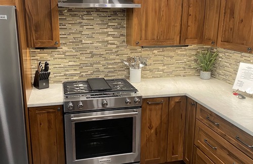 Vail House | 3bdrm/2bath Sleeps 6 Vacation in the Mountains! Private Hot Tub