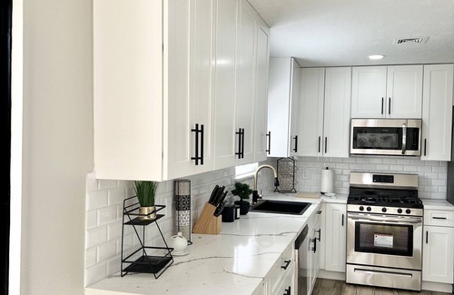 Woodlake - Briar Meadow House | 3BR/2BA Cozy Home Near Galleria/NRG & Hospitals, LA Fitness