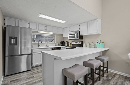 Arcadian Shores House | 3BR 2BA Villa in gated Kingston Resort - short walk to the beach! Sleeps 8!