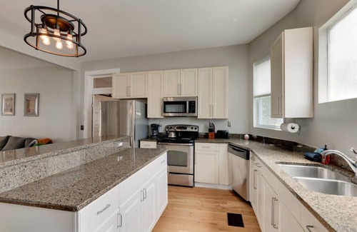 Eastwood House | 3BR in East Nash with YARD Walk to Shops & Eats