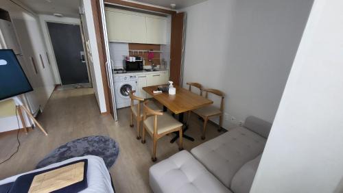 Yeoksam Apartment | 4-2926 #Gangnam Stn, 5-min #Yeoksam Stn, 3-min #OTT #Concierge Gangnam Managed
