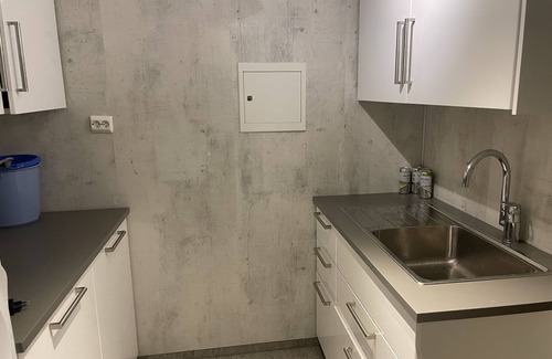 Mandal Villa | 4 Bed Villa - Sleeps 11 - Pets - Parking - Wifi