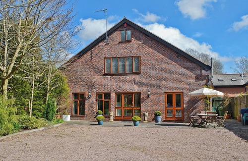 Barnt Green Cottage | 4 bedroom accommodation in Alvechurch