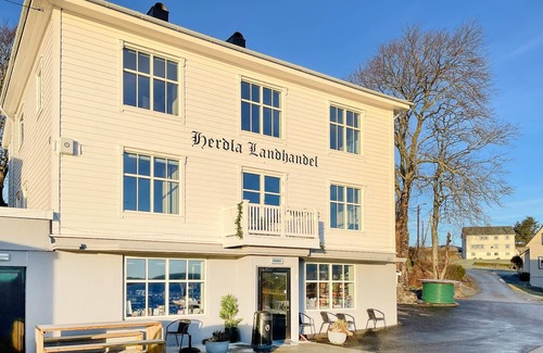 Herdla Apartment | 4 bedroom beautiful apartment in Herdla