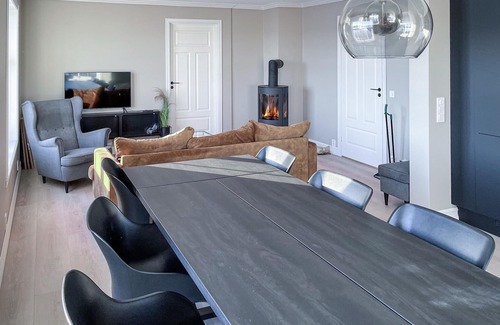 Herdla Apartment | 4 bedroom beautiful apartment in Herdla