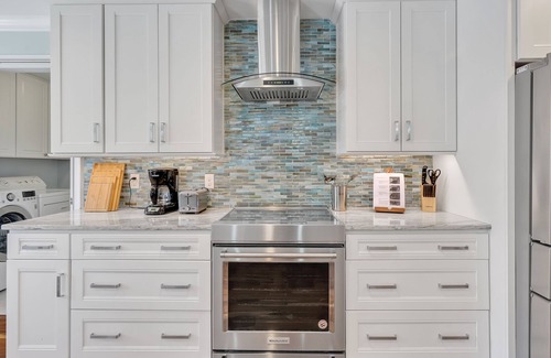Wilmington House | 4-Bedroom Haven with Saltwater Pool - Your Ultimate Escape Awaits!