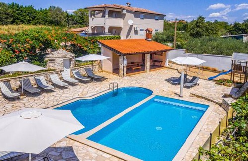 Brnobici House | 4 bedroom accommodation in Brnobici