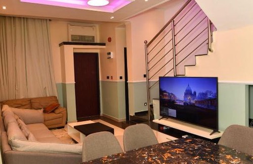 Surulere Apartment | 4 bedroom Luxury Apartment